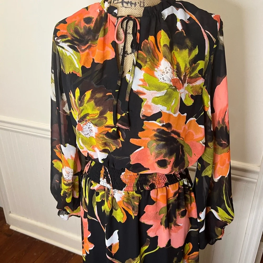 Vince Camuto Bold Floral Print Dress NWT‎ size Large